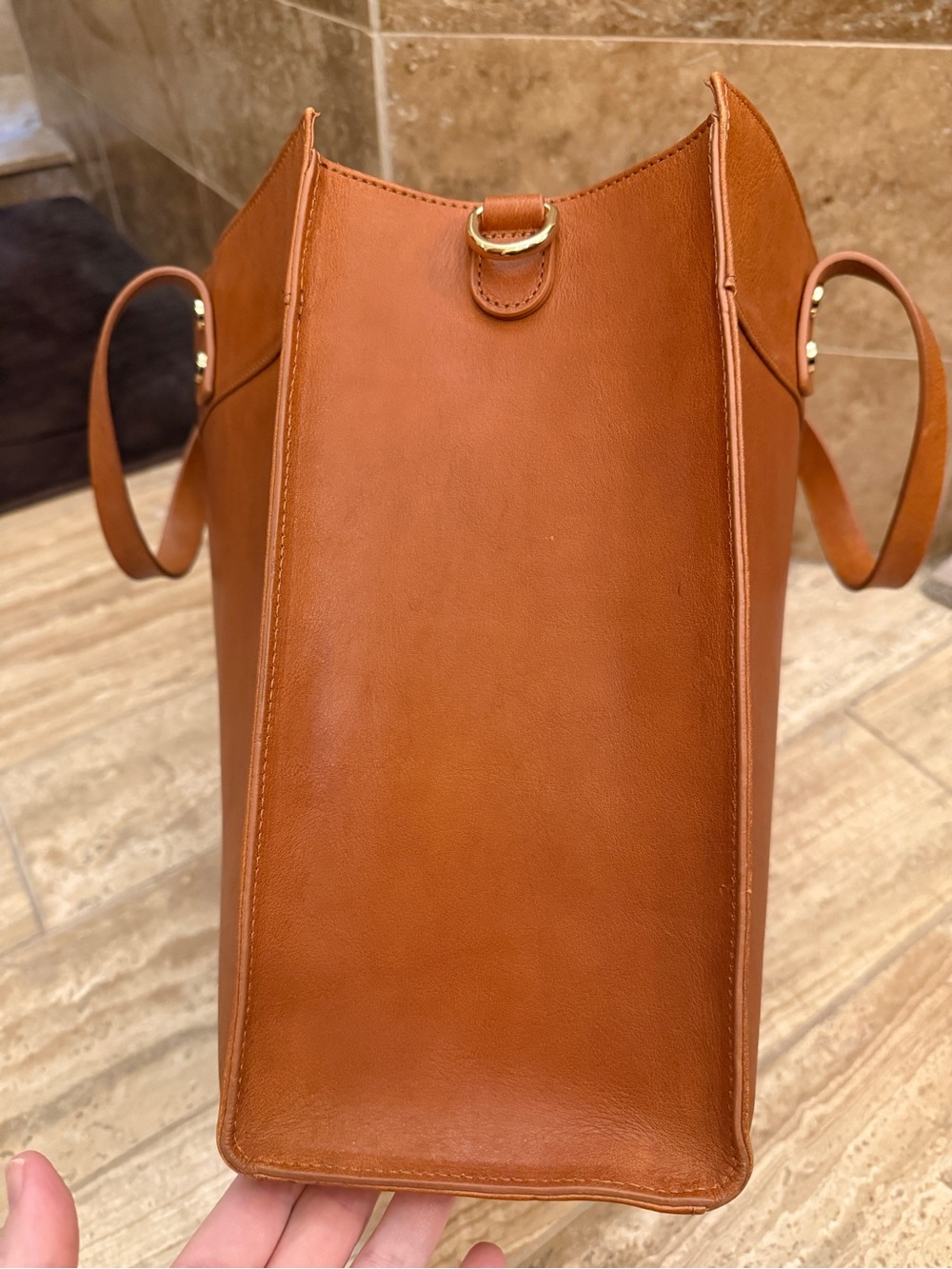 Mark & Graham Large Essential Leather Tote in Camel with Gold Hardware and strap - Picture 4 of 13
